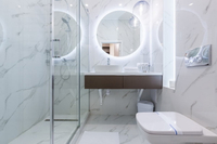 //jrrorwxhrpkoli5p.ldycdn.com/cloud/lnbpmkjolpsrjllplmmnjm/how-tointain-veined-porcelain-slabs-in-the-shower.jpg